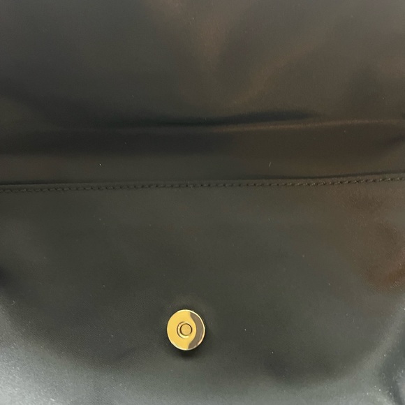 Lullemon All Night Festival bag 2L in Black/gold - Picture 11 of 13